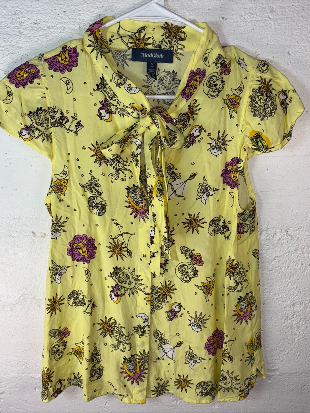 ModCloth zodiac Yellow bow Tie-Neck Celestial Print Blouse size small
